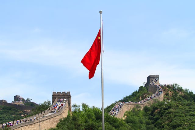 "Ataques deliberados contra o desenvolvemento": China responde ás acusacións de EE.UU. sobre IA