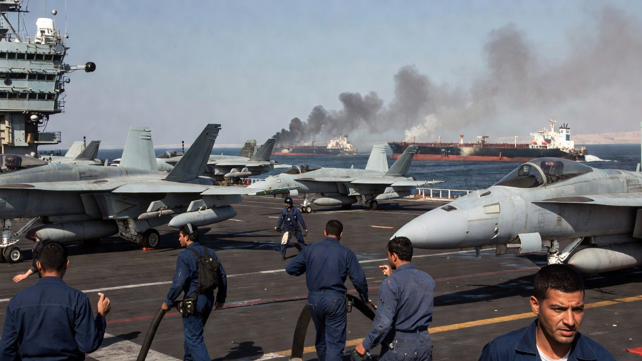 EE.UU. ataca tres petroleros iraníes acusados de financiar proxectos militares no Golfo Pérsico