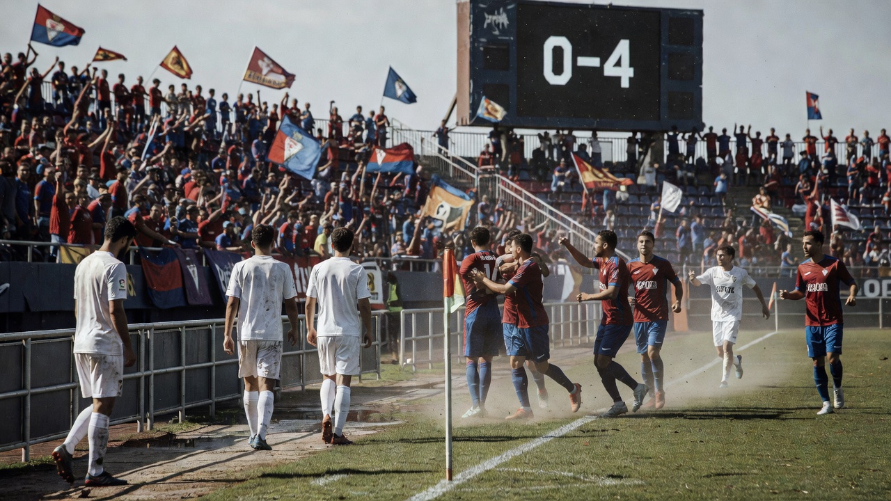 Eibar arrebatou ao Fortuna cun contundente 0-4 para situarse segundo na táboa de Segunda División