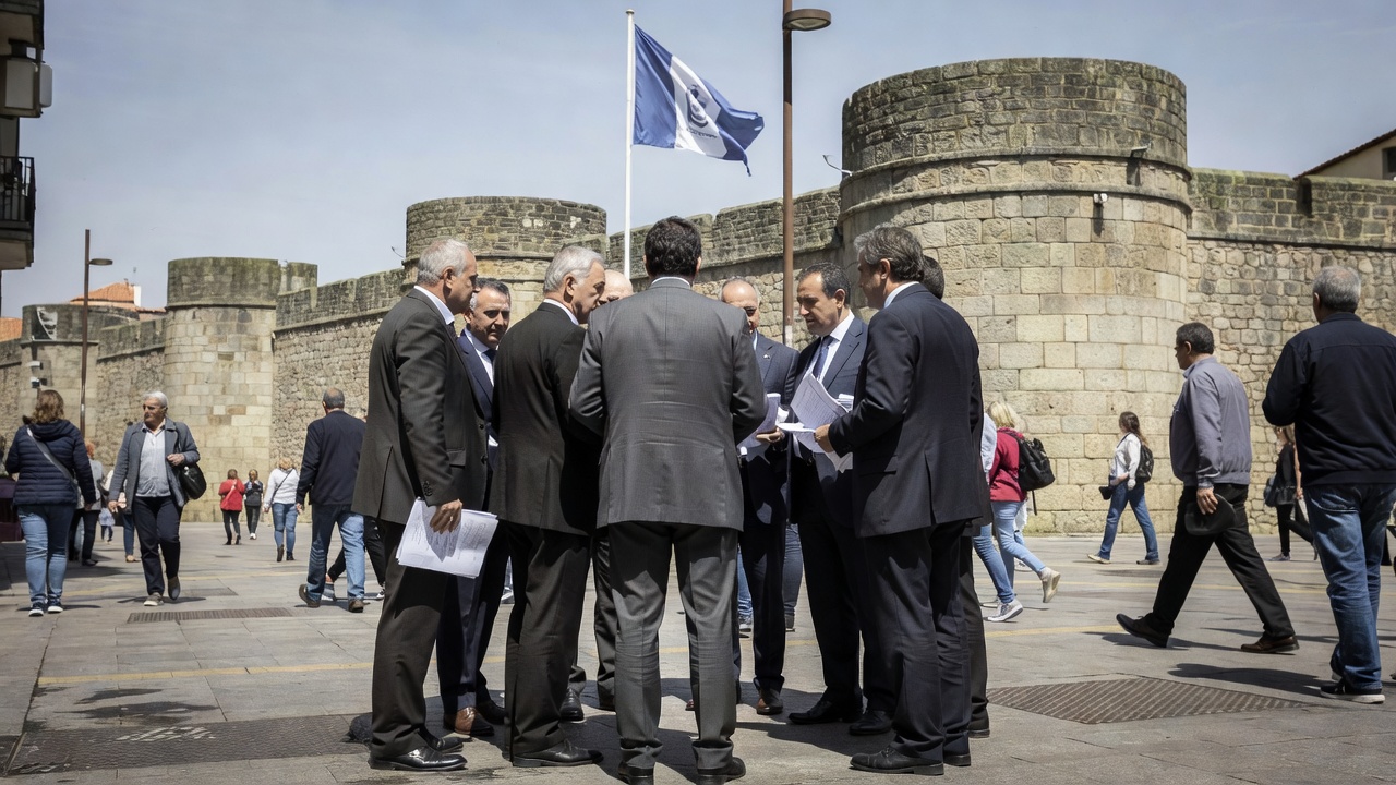 Que estean directamente relacionadas con Lugo e cumpran os criterios esixidos.