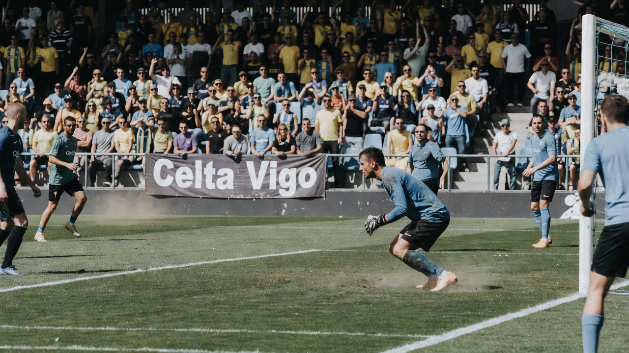 Radu, porteiro de Vigo, encáixase apenas 6 goles en 7 xornadas e é un dos gardametas menos goleados da Liga