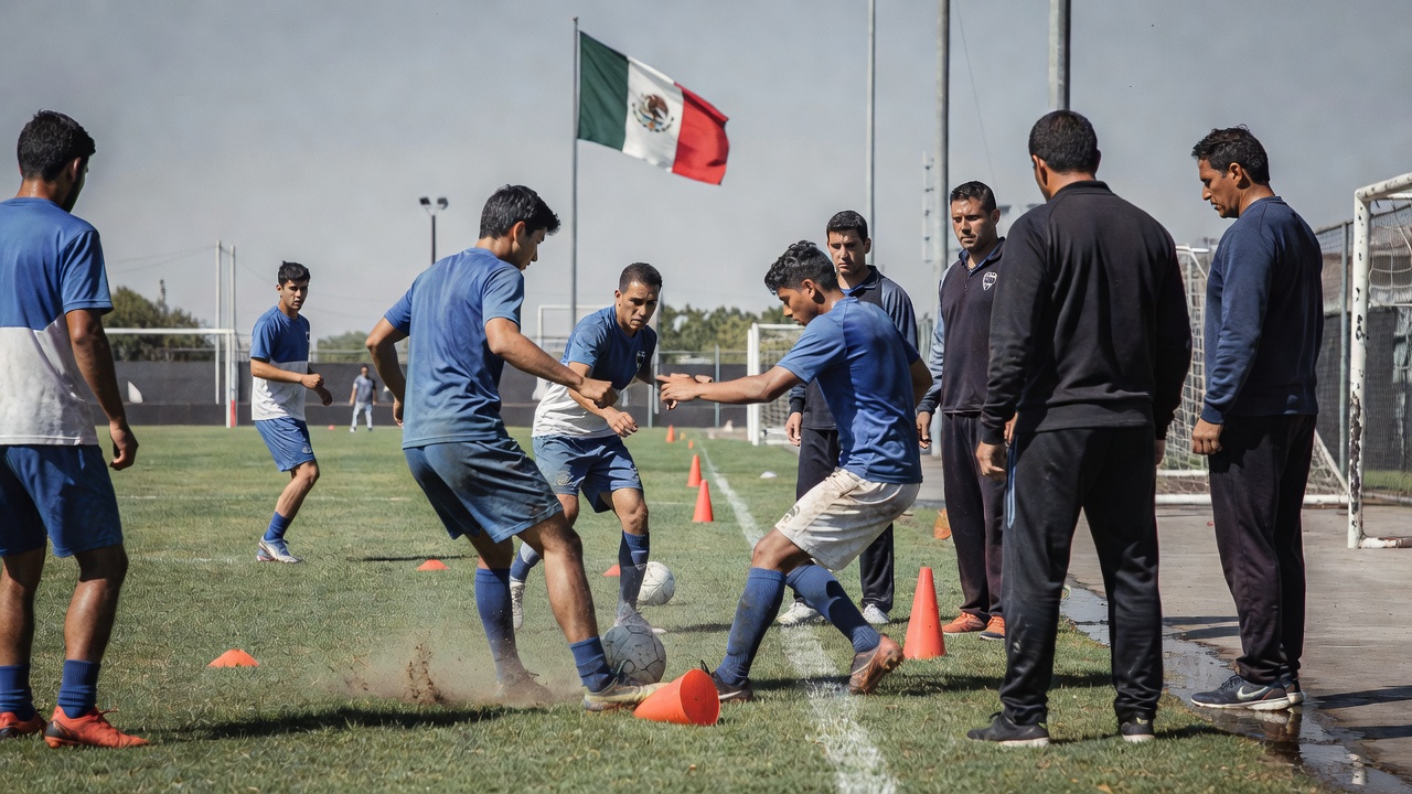 Víctor Guzmán e Orbelín Pineda, nuevos llamados de Rayados en la Selección Mexicana